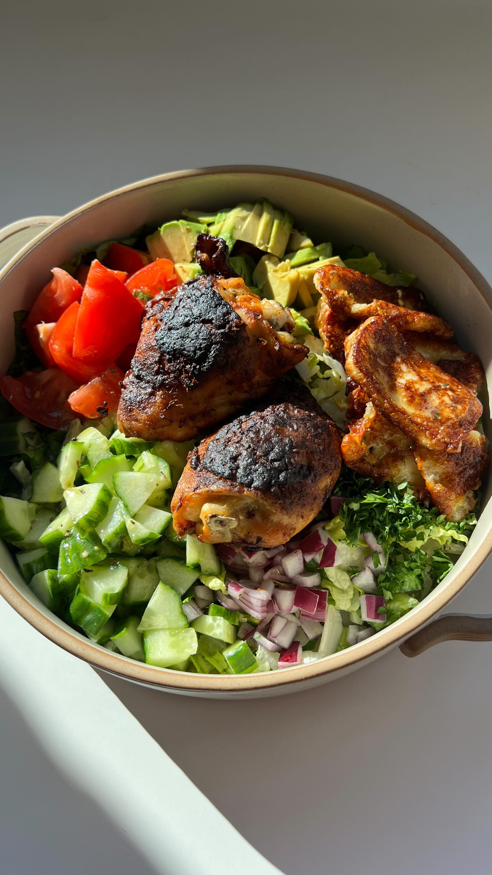 you guys i actually have a salad dressing recipe to share below, which is the same recipe i used for this big salad, so it’ll make enough for one or two really big salads or a several (at least) days worth of small salads. just fyi! this is just a variation of what i always do for my salads, i don’t always include dijon or balsamic vinegar but it does make it that much better 🤞🥗

i shared this salad w my baby daddy and we had it with a side of left over chicken which i reheated in the oven (pro tip) (if i had an air fryer or toaster oven i would use that too). never reheat chicken in the microwave 😭it just makes it soggy lol. 

follow @earth.to.rose for more salad life 🥗 

salad dressing
1/4 cup evoo
1 lemon juiced
1 tbsp honey
1 tbsp dijon
1 tsp balsamic vinegar 
1/2 tsp salt 
1/2 tsp dried oregano