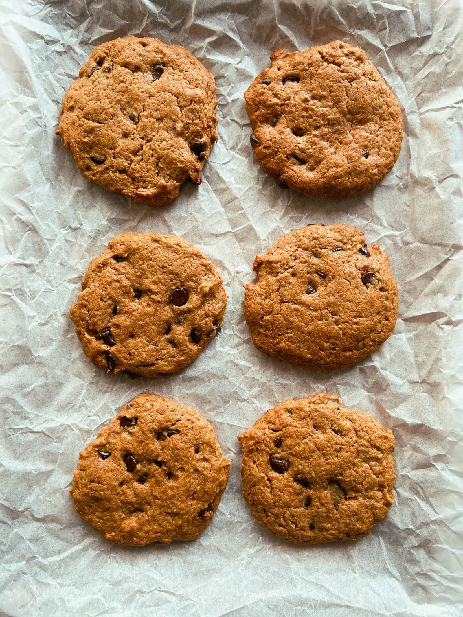 banana almond butter chocolate chip cookies (grain free & refined sugar free)